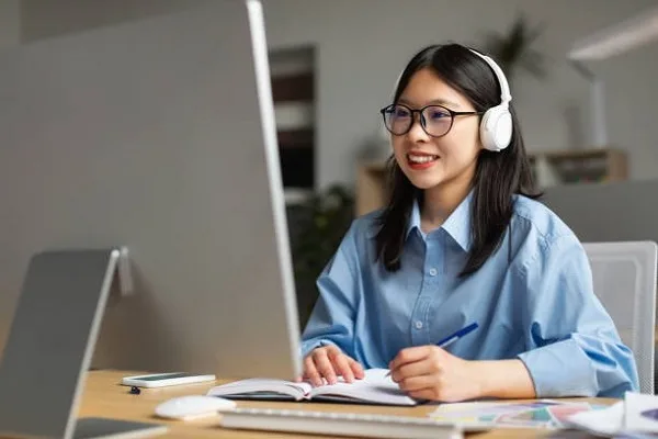 Người học vừa được kết hợp trực tuyến lẫn trực tiếp