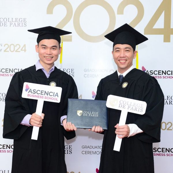 Chương trình thạc sĩ quản trị kinh doanh (MBA Quốc tế Online) học mất bao lâu, học như thế nào, có thể vừa làm vừa học không? 