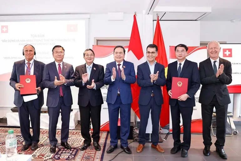 Toạ đàm Việt Nam Thuỵ Sĩ