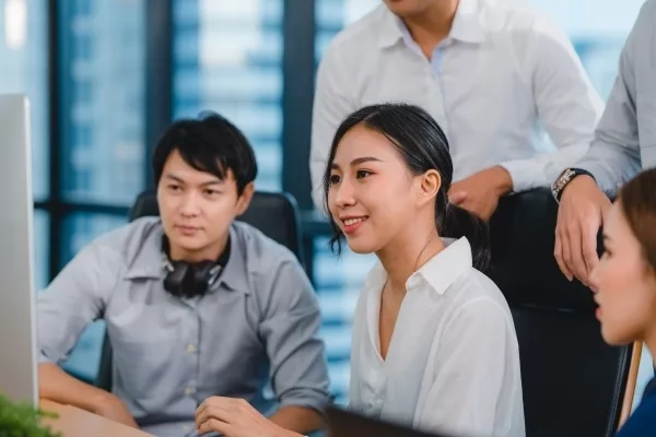 Các bạn nữ có sự kiên nhẫn, khéo léo rất phù hợp để tiến xa hơn với MBA