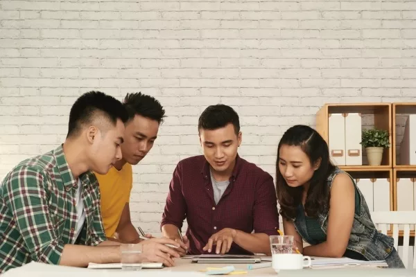 Hãy tìm hiểu chương trình học phù hợp với thời gian làm việc